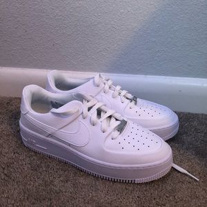 Air Force ones/white size/ 9.5